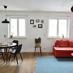 Zugspitze Street Apartment